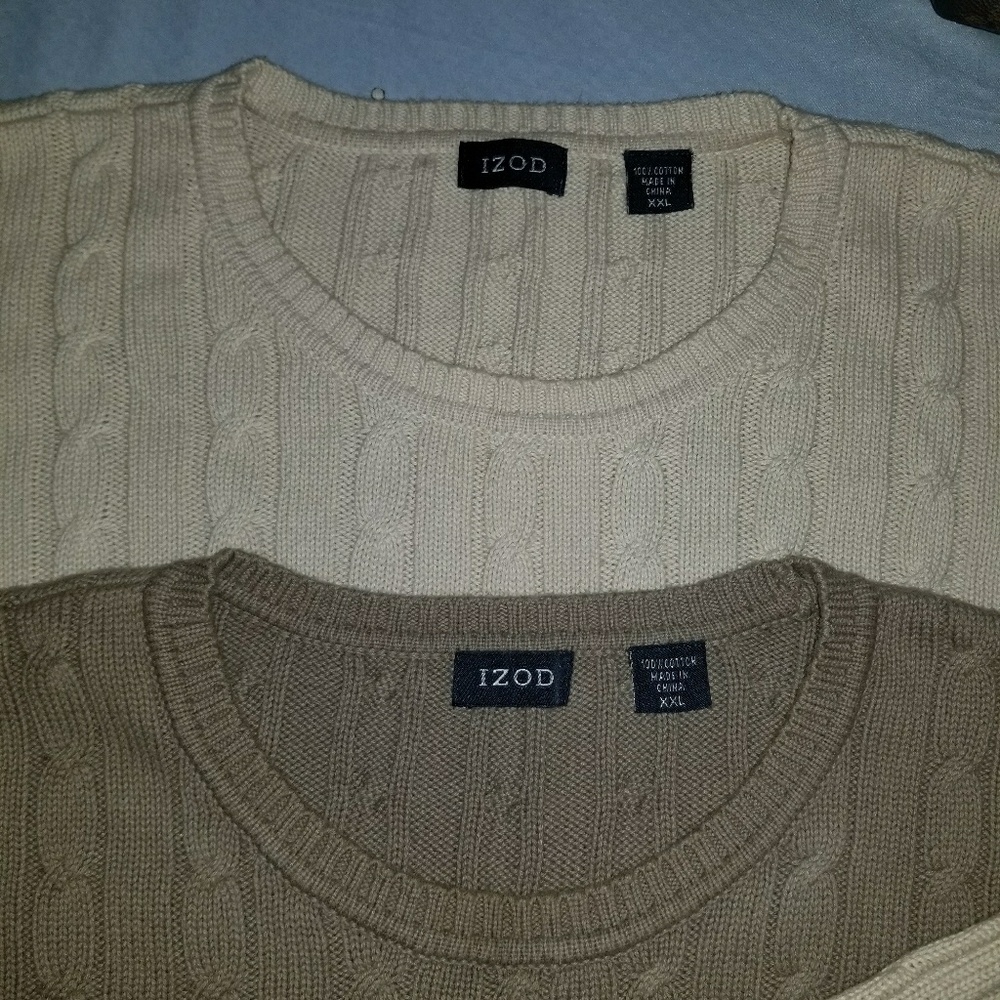 (2) brand new Izod twill knit sweaters